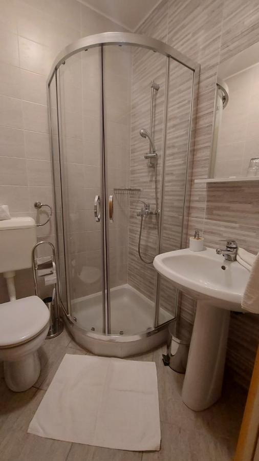Guest House Tom マリンスカ エクステリア 写真